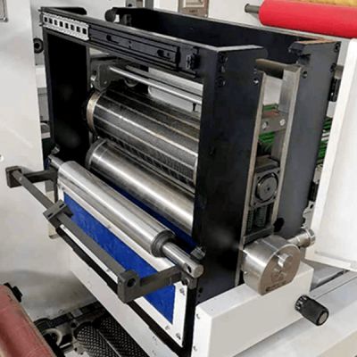 Rodillos inferiores ajustables